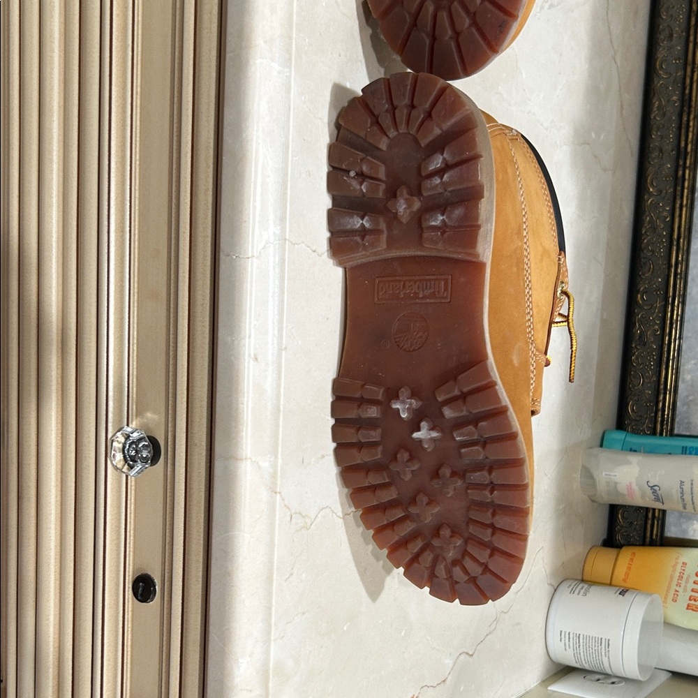 Timberland Women’s Brown Leather Boots - Picture 4 of 7